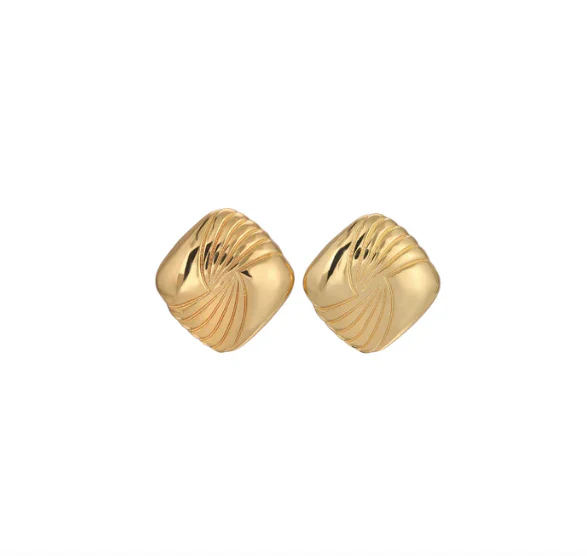 Heaven Mayhem Tabi Earrings - Gold