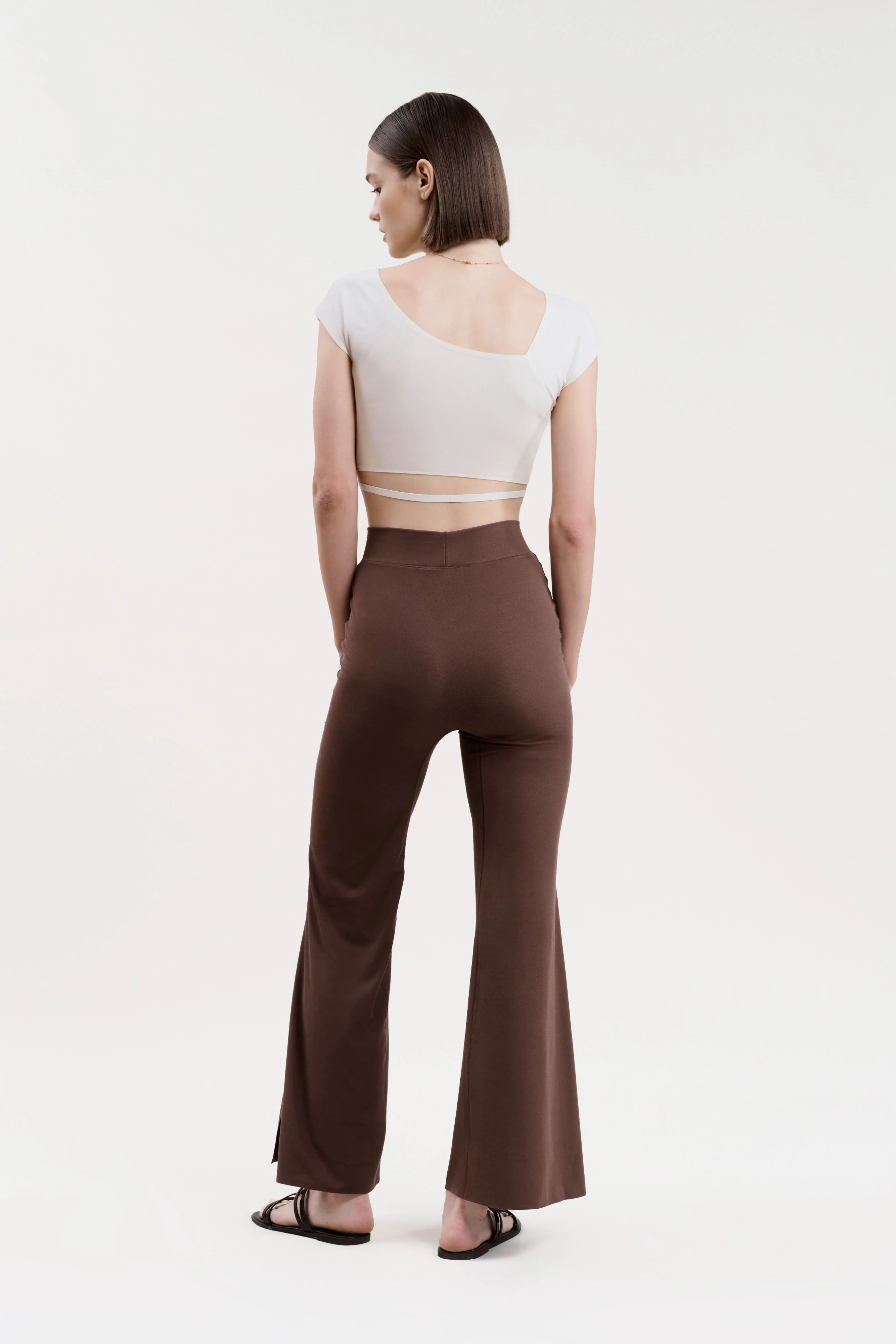 HUNDR. Fitted Cropped Top - Image 3