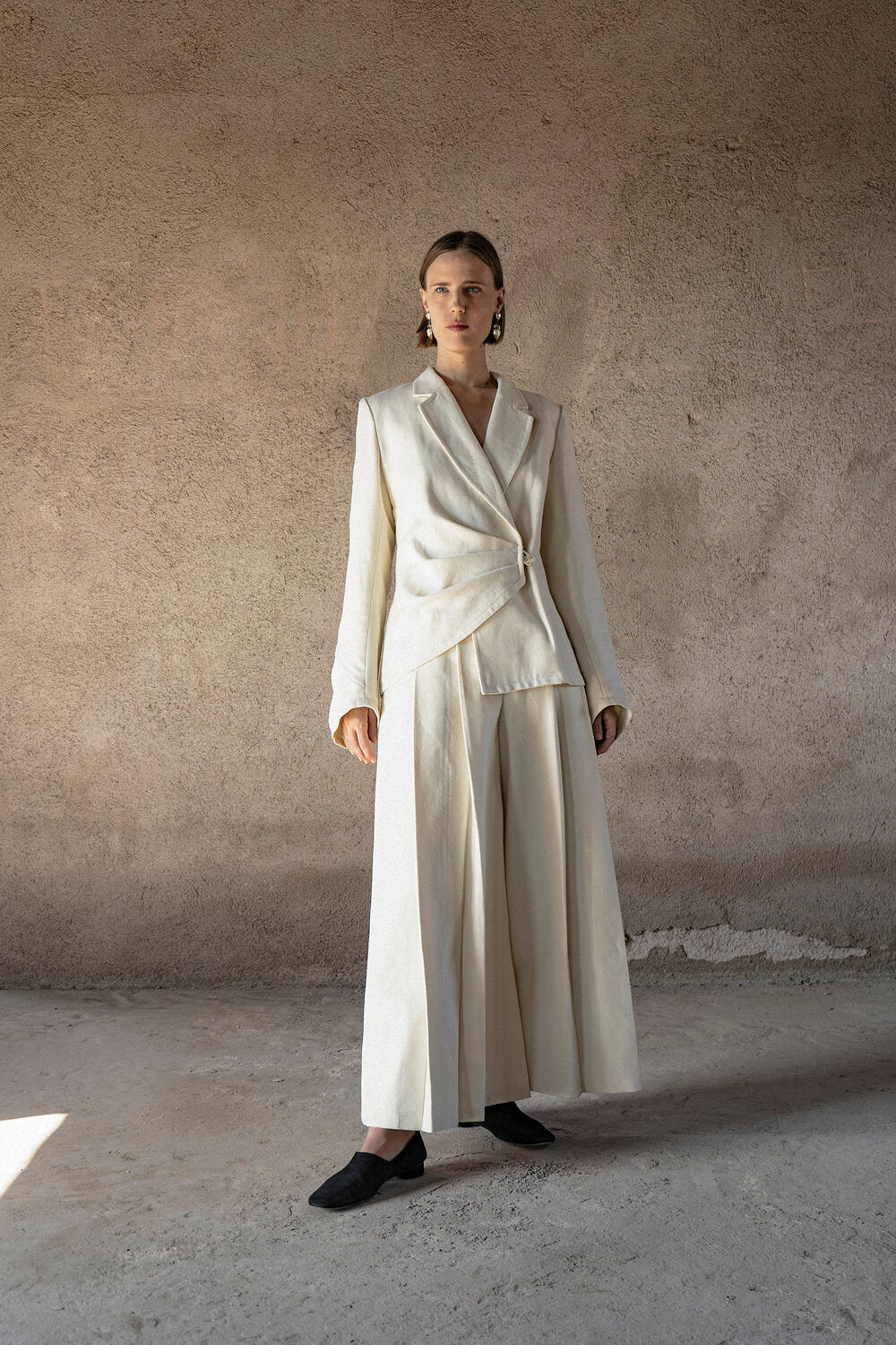 K M by L A N G E Folds Jacket - Cream Butter - Image 3