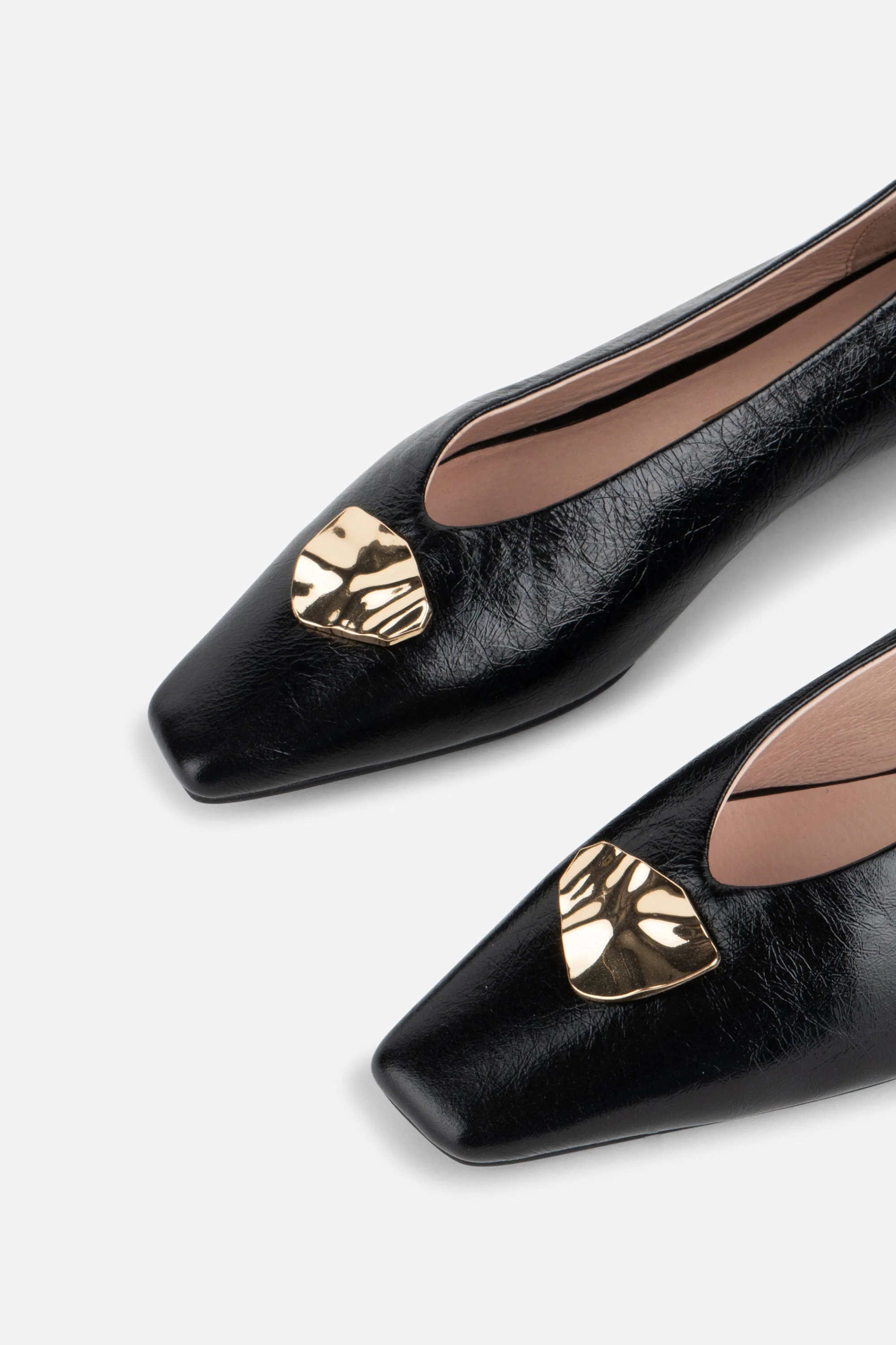 "INTENTIONALLY __________." Celda Crinkle Patent Flat - Image 11